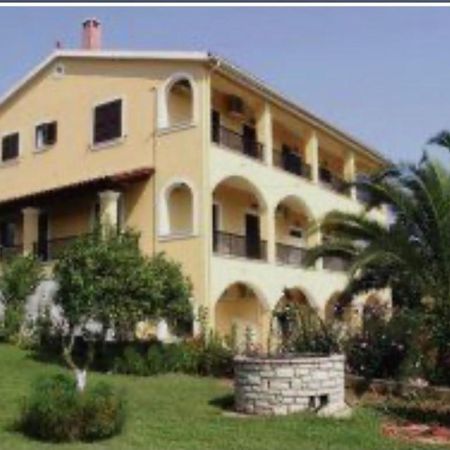 Nikoleta'S Corfu Apartments Gouvia Exterior foto